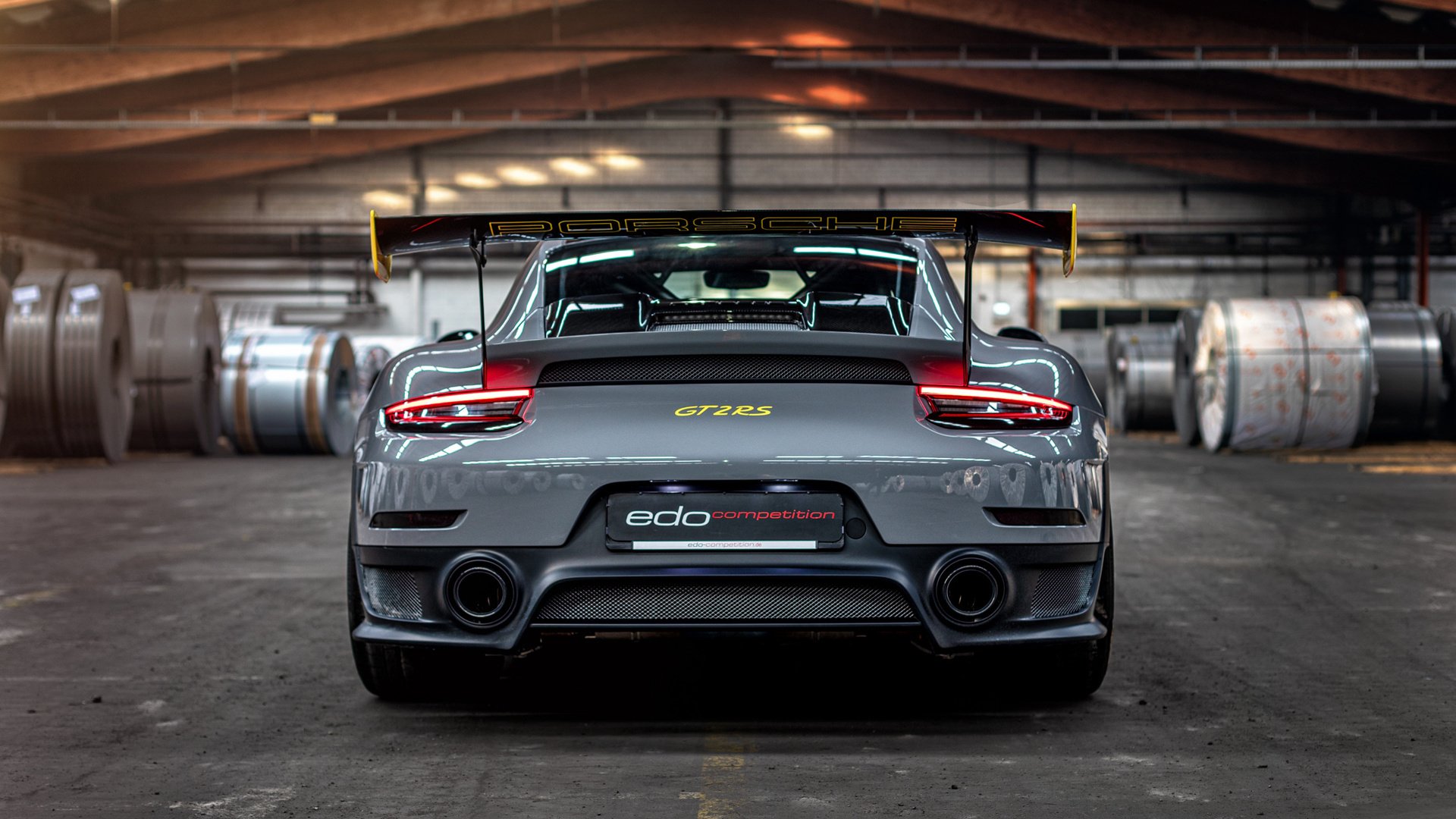 球迷狂欢夜：现场气氛最火爆的比赛场次盘点，主场气氛最好的球队